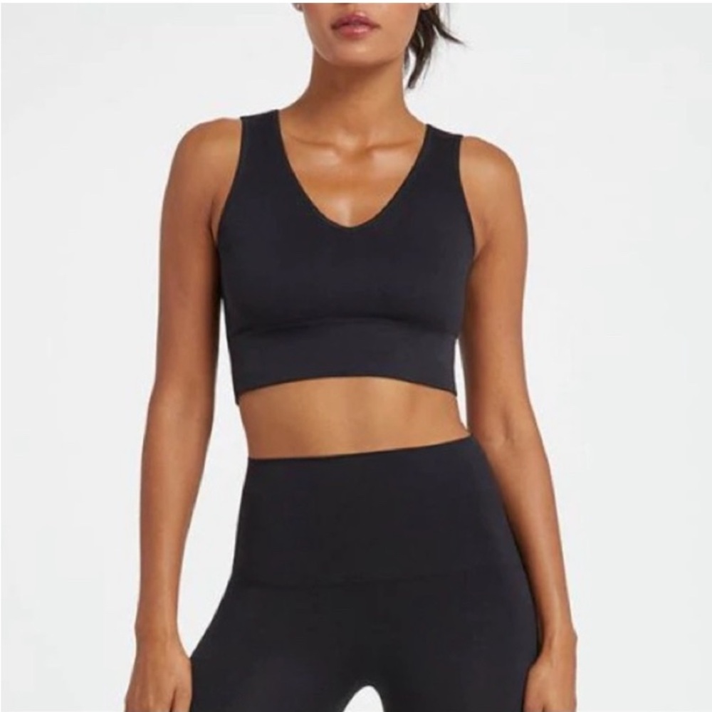 SPANX Look At Me Now Sports Bra Crop Top